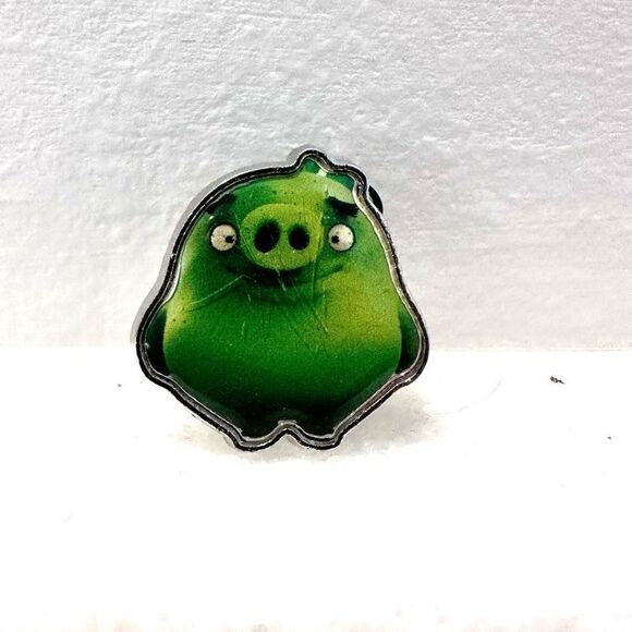 Genuine Rovio 2016 Collectible Green Pig Angry Birds Lapel Pin - Picture 1 of 2